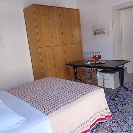 Casa Nonno Enrico In Via Oreto Palermo Eksteriør billede